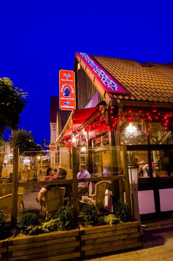Villa & Restaurant Admiral Nelson Хел Екстериор снимка