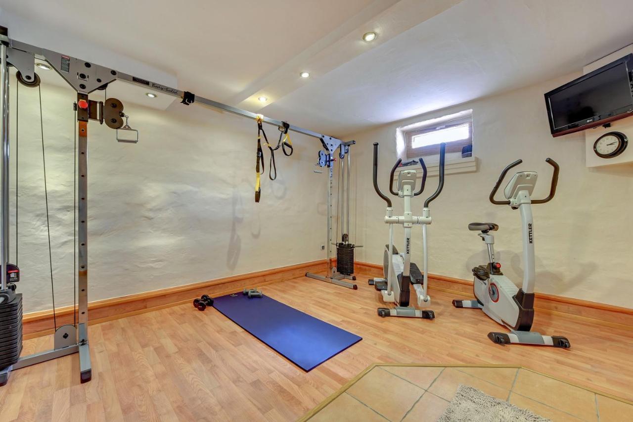 Villa & Restaurant Admiral Nelson Хел Екстериор снимка