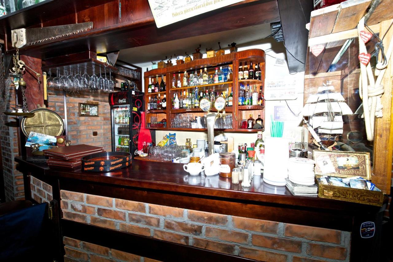Villa & Restaurant Admiral Nelson Хел Екстериор снимка