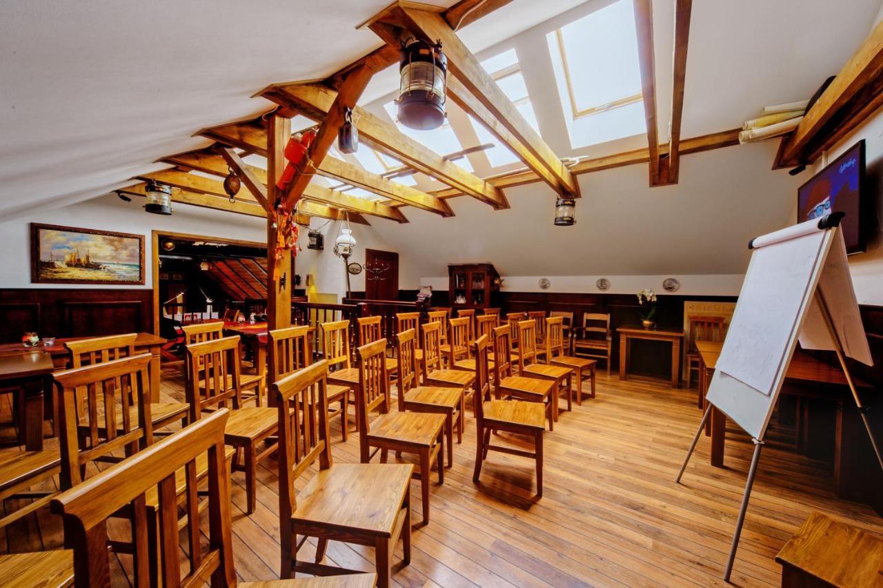 Villa & Restaurant Admiral Nelson Хел Екстериор снимка