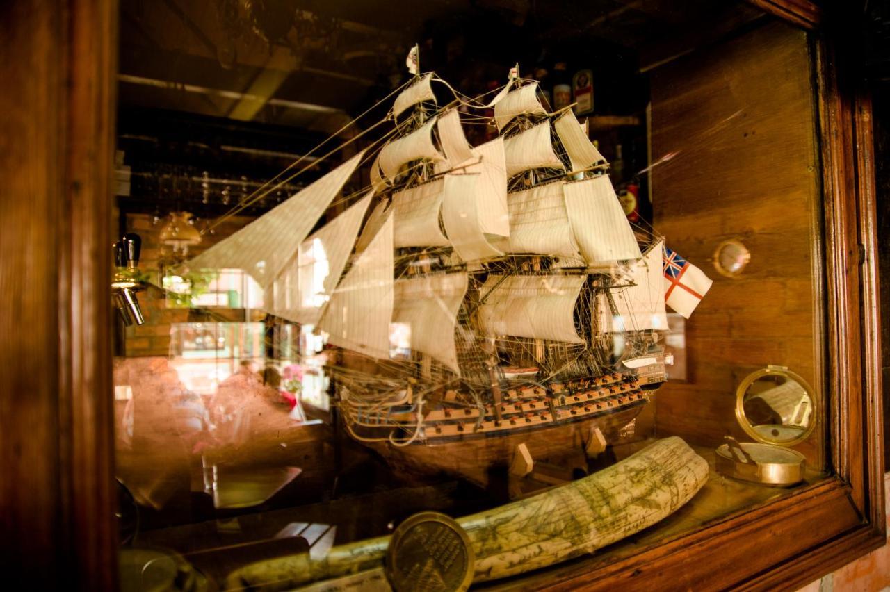 Villa & Restaurant Admiral Nelson Хел Екстериор снимка