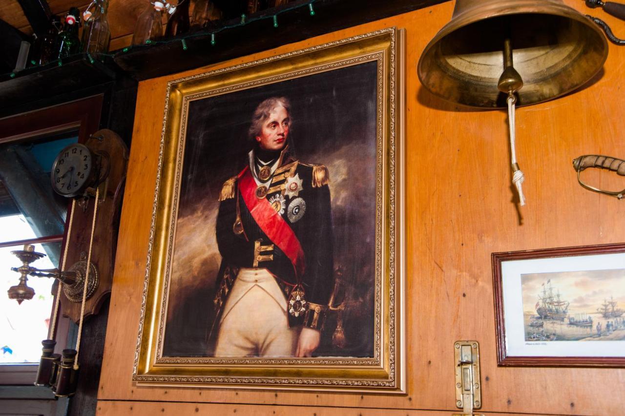 Villa & Restaurant Admiral Nelson Хел Екстериор снимка