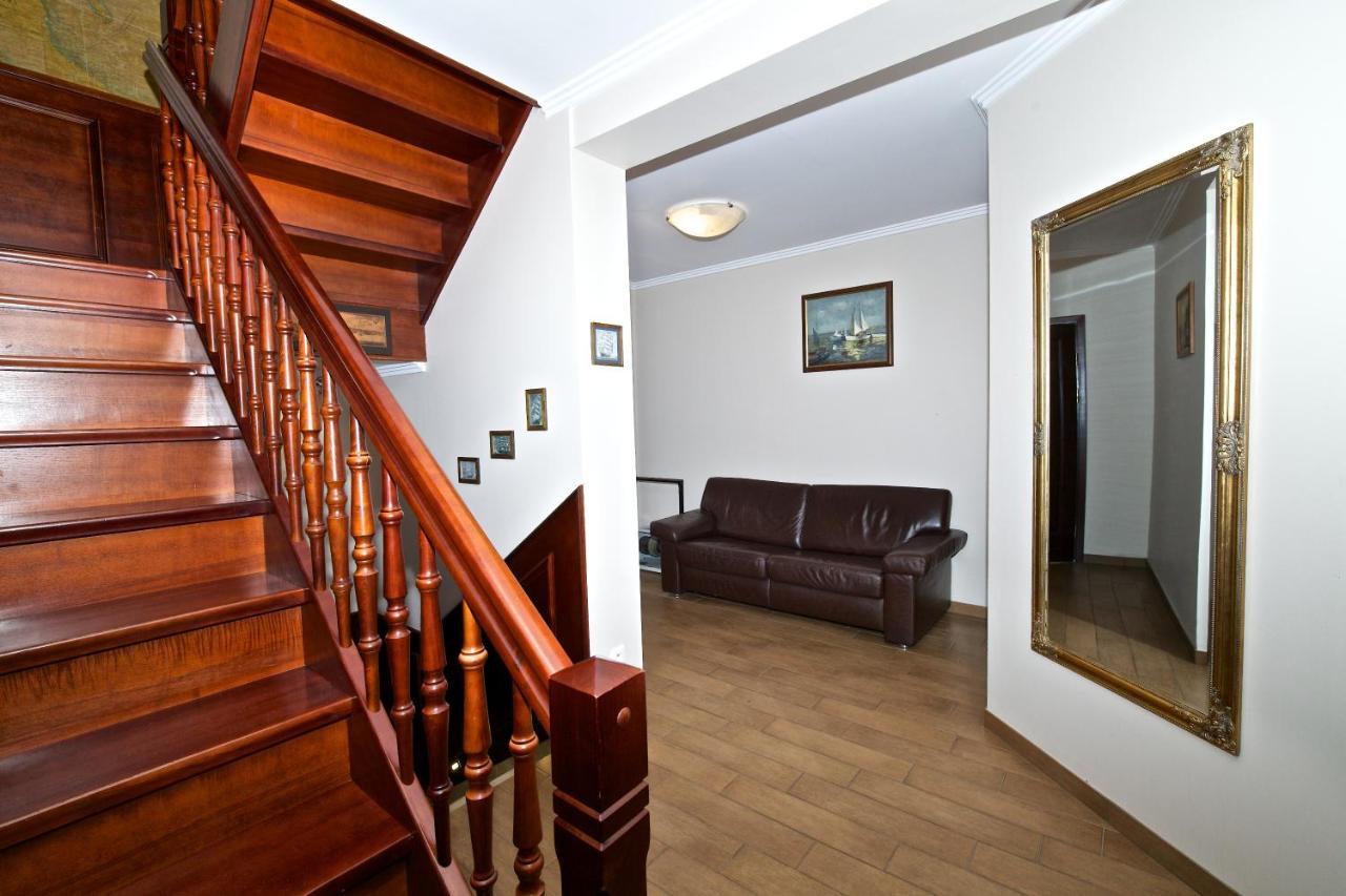 Villa & Restaurant Admiral Nelson Хел Екстериор снимка