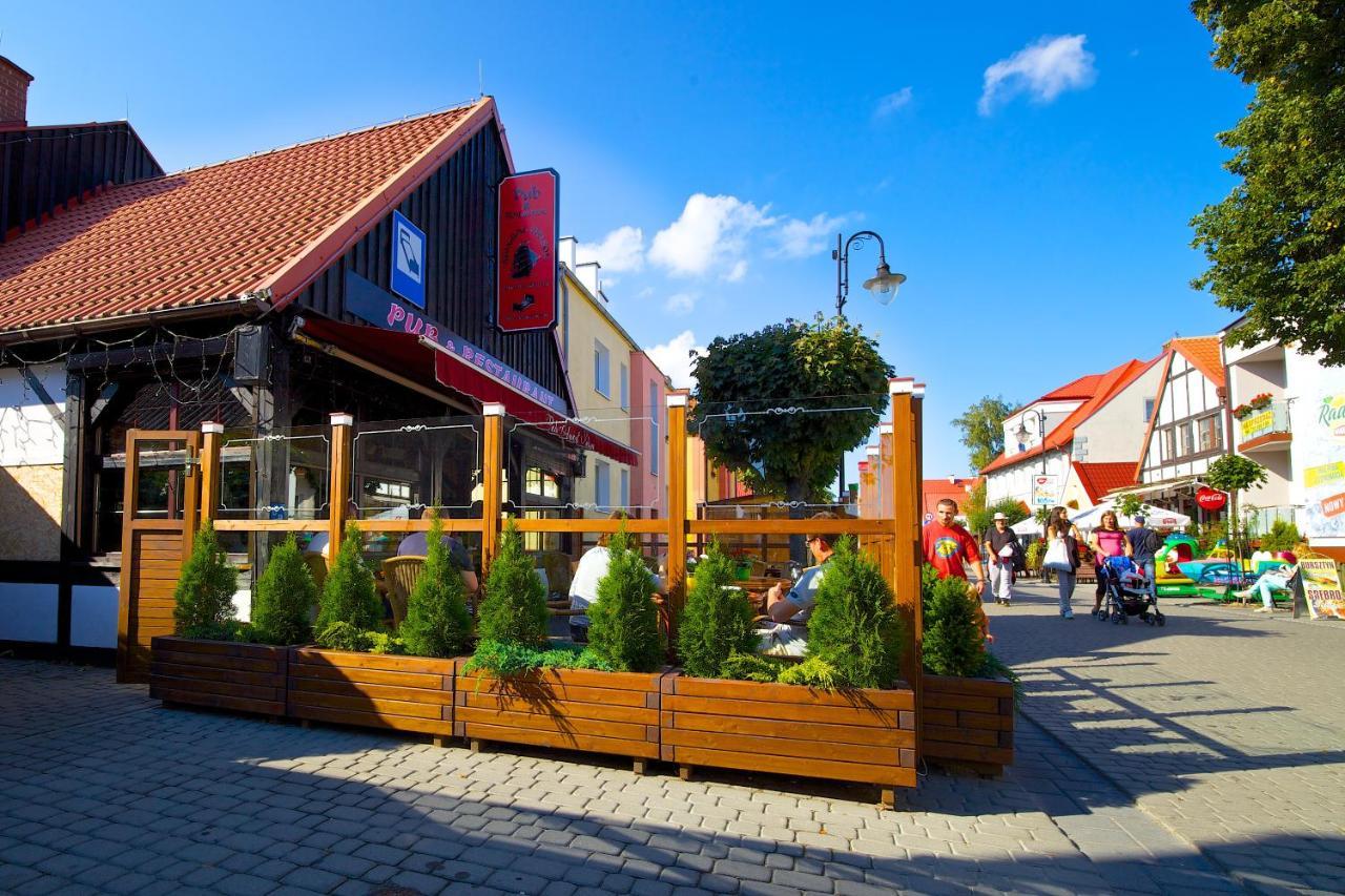 Villa & Restaurant Admiral Nelson Хел Екстериор снимка